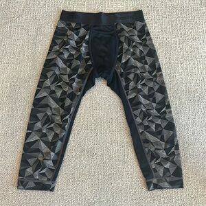 Tommy John 3/4 Length Men Tights - Medium